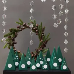 Adventskalender Bäume grün - 24 Kegelboxen zum selbst Befüllen