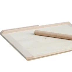 Backbrett & Nudelbrett 2.0 aus Holz 65 x 47 cm – mit Tablet Halterung & Nudelholz