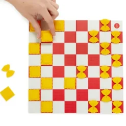 Brettspiel Checkeroli - Damespiel in der 