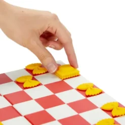 Brettspiel Checkeroli - Damespiel in der 