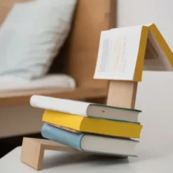 Buchablage mit Lesezeichen Funktion - Buchregal Winkel aus Eichenholz