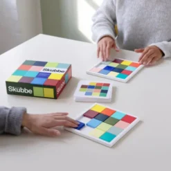 Das flotte Schiebespiel SKUBBE - Holzspiel bunt