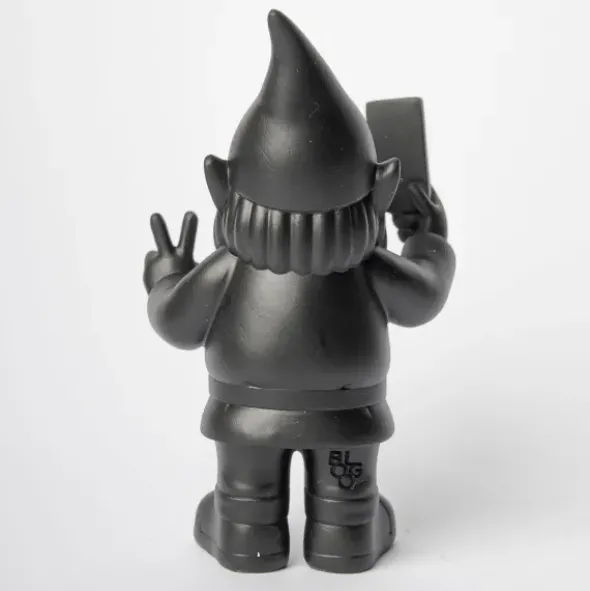 Dekofigur Zwerg Selfie mit Smartphone & Peace-Zeichen 12 cm schwarz