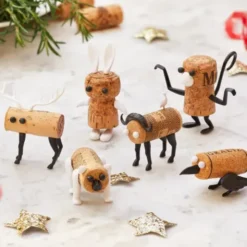 DIY Korktierchen BÄR für Weinkorken im Flaschenanhänger - Kork-Pins CORKERS