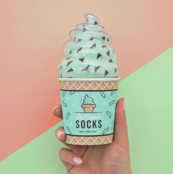 Eiscreme Socken Minze – Socken in Eisbecher Verpackung