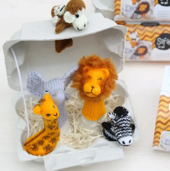 Fingerpüppchen gestrickt - SAFARI Geschenkset mit Geschichte