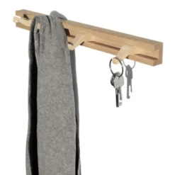 Garderobenleiste ANDERL 45 cm aus Eichenholz mit 4 Kleiderhaken aus Ahorn