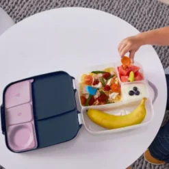 Große Kinderlunchbox mit 4 Fächern 2000 ml - dunkelblau