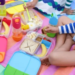 Große Kinderlunchbox mit 4 Fächern 2000 ml - gelb