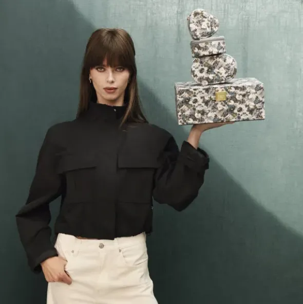Große Schmuckbox aus Stoff, braun mit weißem Blumenmuster – LIBERTY MORTIMER