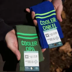 Herrensocken COOLER OPA Gr. 43-46 grüne Socken mit Schriftzug für coole Opas