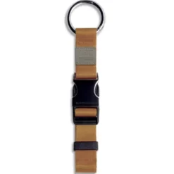 Jackenhalter mit Clip für Tasche oder Rucksack braun