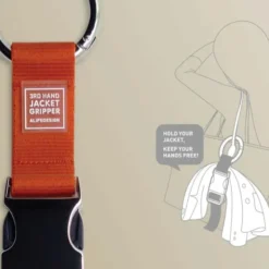 Jackenhalter mit Clip für Tasche oder Rucksack braun