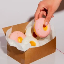 Kerzenhalter Donut pink – Kerzenständer aus Keramik im Fast Food Design