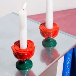 Kerzenhalter Rose aus Keramik – Kerzenständer in roter Rosen-Optik