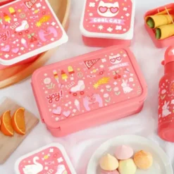 Kinderlunchbox 1,2 l mit bunten Kindermotiven - 3 Fächer mit herausnehmbarer Innenschale