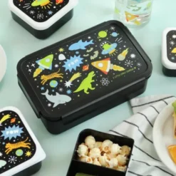Kinderlunchbox 1,2 l mit Weltraum Motiv schwarz - 3 Fächer mit herausnehmbarer Innenschale