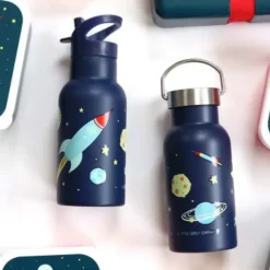 Kindertrinkflasche 0,35 l blau mit Weltraum Motiv - Edelstahlflasche doppelwandig mit Strohhalm & Sporttrinkverschluss