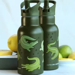 Kindertrinkflasche 0,35 l grün mit Krokodil Motiv - Edelstahlflasche doppelwandig mit Strohhalm & Sporttrinkverschluss