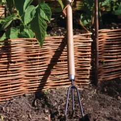 Lange Handharke mit Holzgriff (FSC) 50 cm