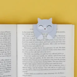 Lesezeichen Katze magnetisch auf Geschenkkarte, hellgraue Katze MISHI