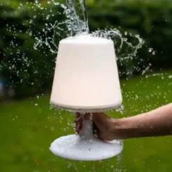 Mobile Tischlampe LIGHT TO GO Akkulampe In- und Outdoor, cotton weiß
