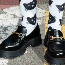 Motivsocken Katzen - Spruchsocken "Catitude Is Everything"