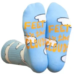 Motivsocken Wolken - Spruchsocken "Feet in the clouds"