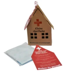 Papphaus Kleine Apotheke mit Mundschutz
