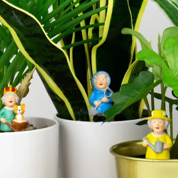 Pflanzenstecker - königliche Mini Gartenzwerge 4er Set
