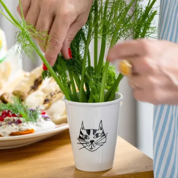Porzellanbecher weiß - Motiv lustiger Katzenkopf "Kitty"