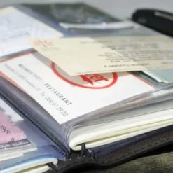 Reisetagebuch TripBook Sushi - buntes Travelbuch mit 64 Sammelfächern & 2 Notizheften