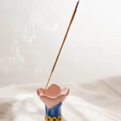 Räucherstäbchenhalter rosa Blume aus Keramik