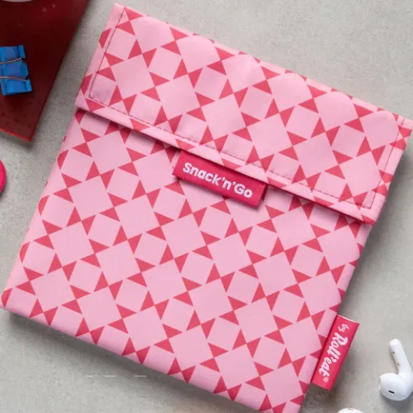 Sandwichtüte Snack’n’Go wiederverwendbar – rosa Lunchbag mit grafischem Rautenmuster