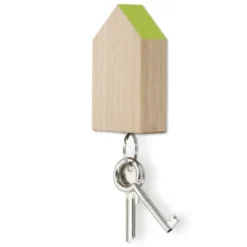 Schlüsselhalter magnetisch in Hausform – Schlüsselhaus Magnetic aus Eichenholz mit grünem Dach
