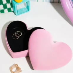Schmuckbox Herz mit Samtbezug rosa
