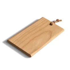 Schneidebrett Tiny aus Kirschholz - Mini Holzbrett mit Aufhängung