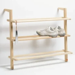 Schuhregal Gaston aus Holz - Anlehnregal für Schuhe mit 3 Ebenen H 66 x B 72 cm