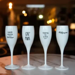Sektglas VIEL GLÜCK - weißes Kunststoff Champagnerglas mit Botschaft
