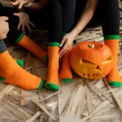 Socken Halloween Kürbis in orange Gr. 36-39 – Gesicht selbstleuchtend bei Nacht