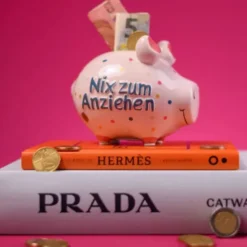Sparschwein Nix zum Anziehen