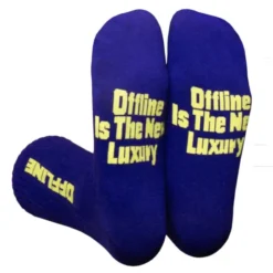 Spruchsocken "Offline is the new luxury"