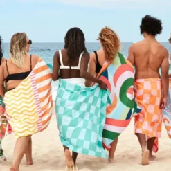 Strand- und Badetuch buntes Schlaufenmuster - XL Handtuch 200 x 90 cm mit Beutel, schnelltrocknend & leicht