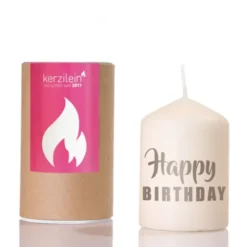 Stumpenkerze weiß mit grauen Spruch - Happy Birthday