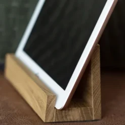 Tablethalter aus Eichenholz – Tabletständer aus Holz