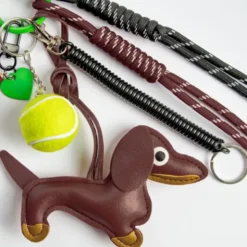 Taschenanhänger Dackel braun – Anhänger mit abnehmbaren Charms