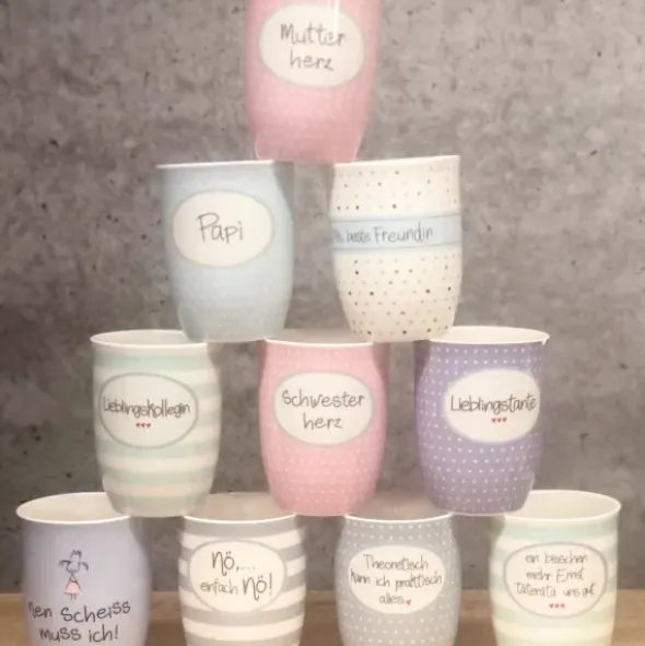 Tasse 0,5 l Mutti - rosa mit Punkten