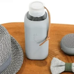 Trinkflasche Glas/Silikonhülle 0,6 l, concrete (hellgrau)