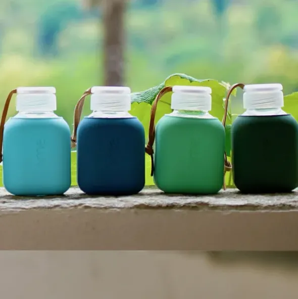 Trinkflasche Glas/Silikonhülle 0,37 l - blau puderblau