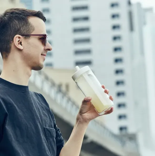 Trinkflasche mit Strohhalm 480 ml doppelwandig, weiß